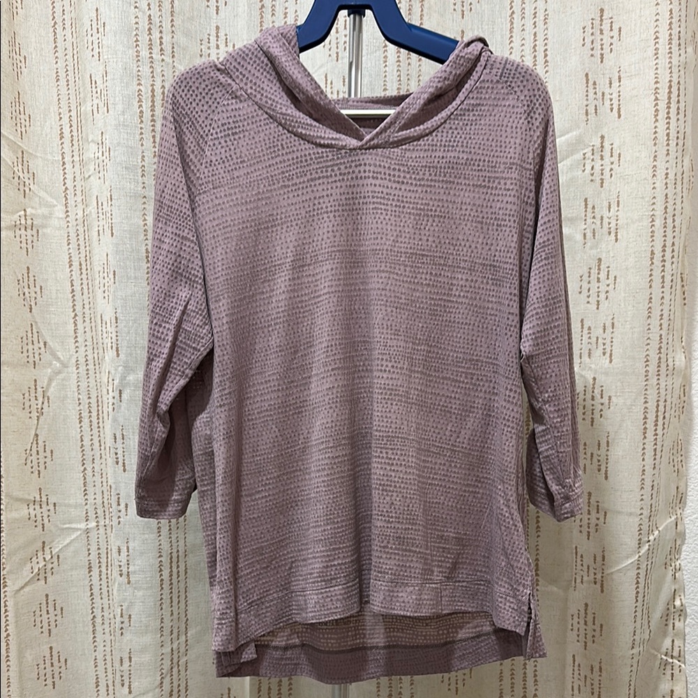 Columbia Purple Light Sweater with 3/4 Sleeves